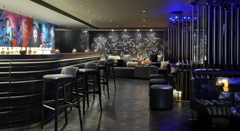 Hotel Lounge