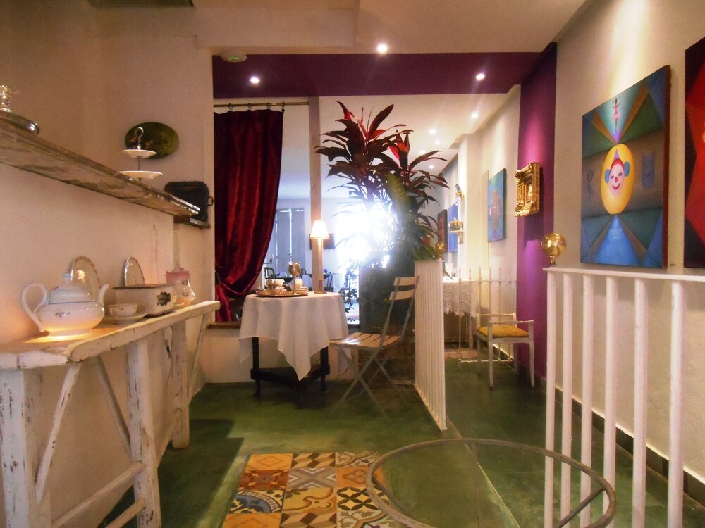 Hotel Bar