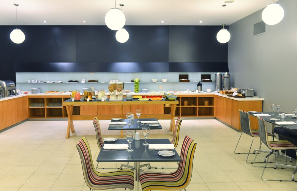 Food Court