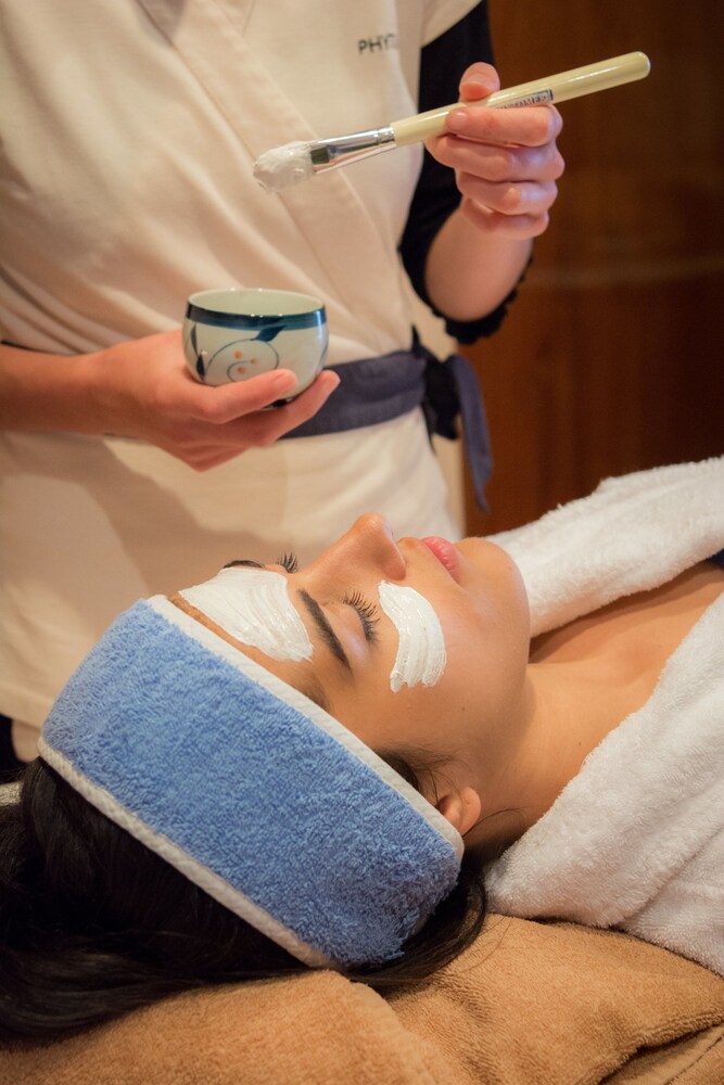 Facial