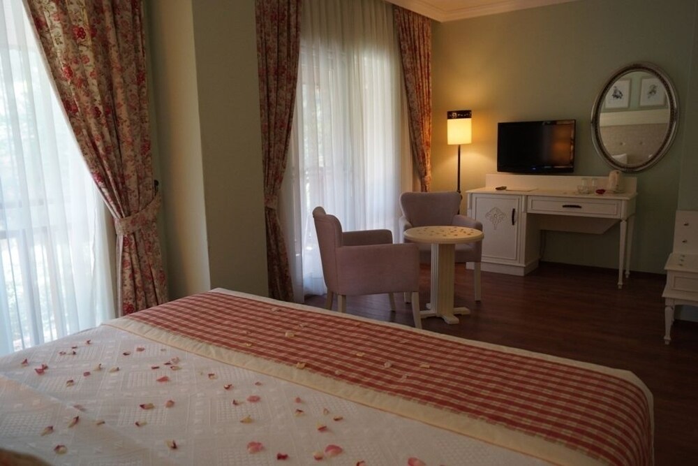 Deluxe Room - Guestroom