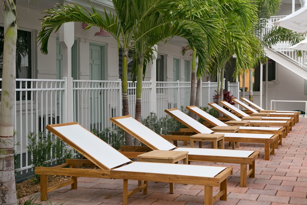 Sundeck