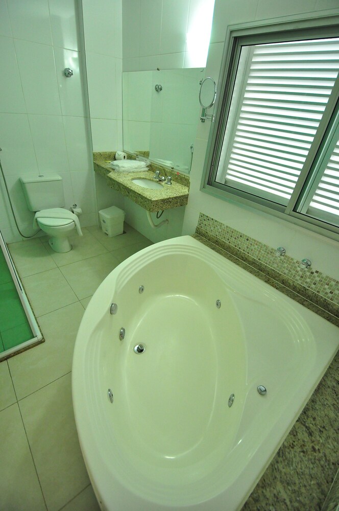 Jetted Tub