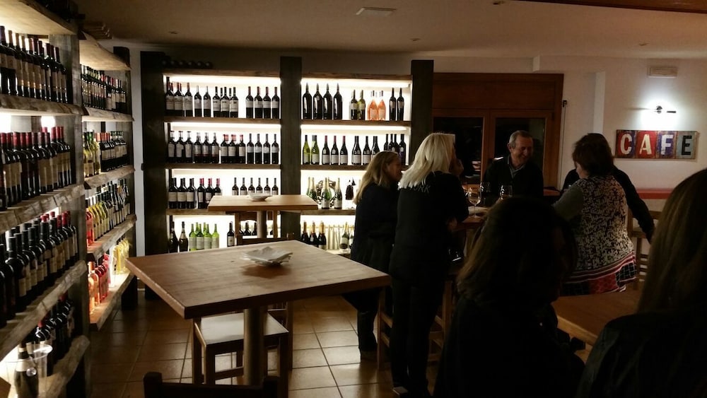 Hotel Bar