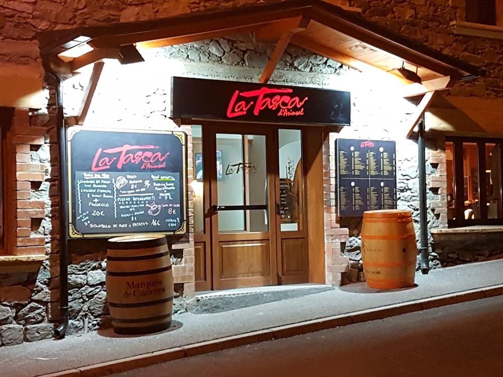 Hotel Bar