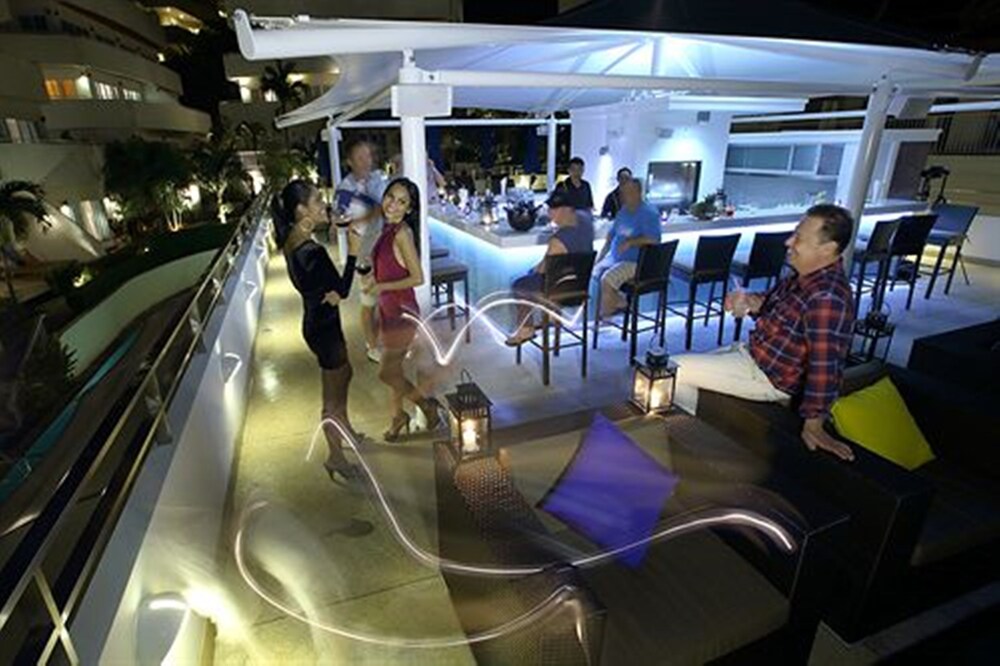 Hotel Bar