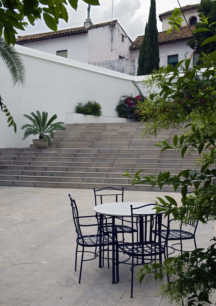 Jardines del establecimiento