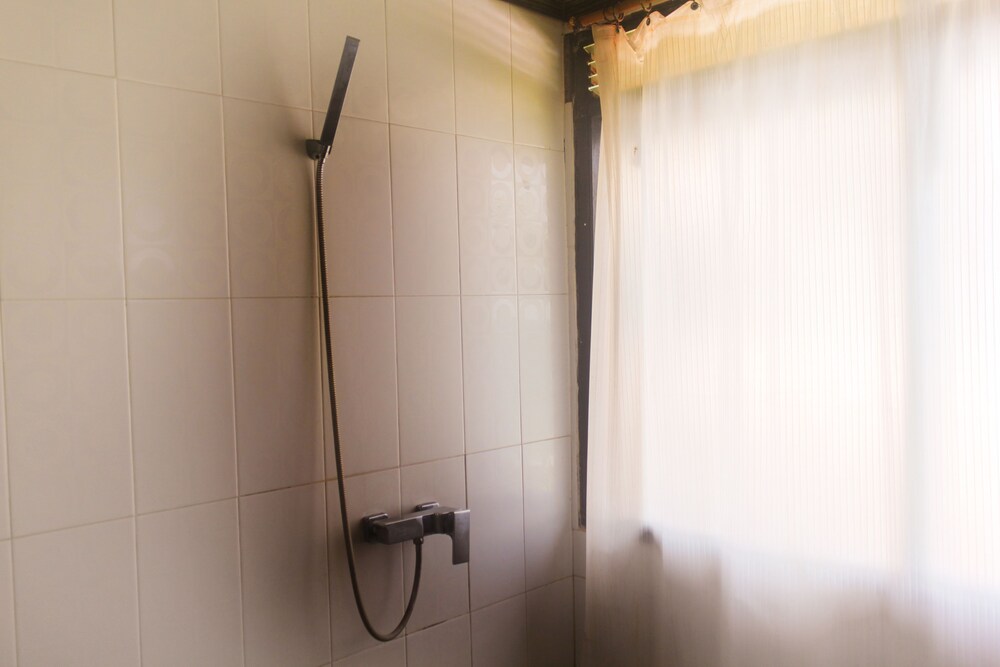 Executive Room - Bathroom