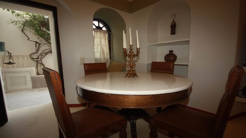 Honeymoon Suite - Living Area