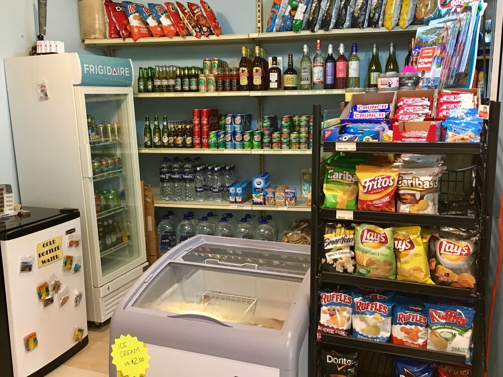 Snack Bar