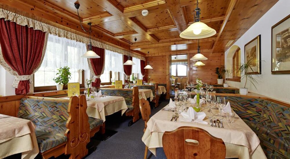 Family Dining