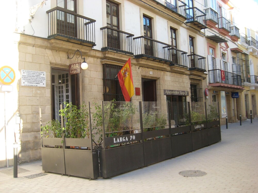 Hotel Bar