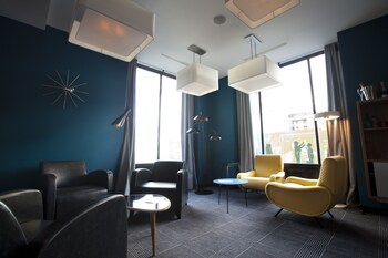 Hotel Lounge