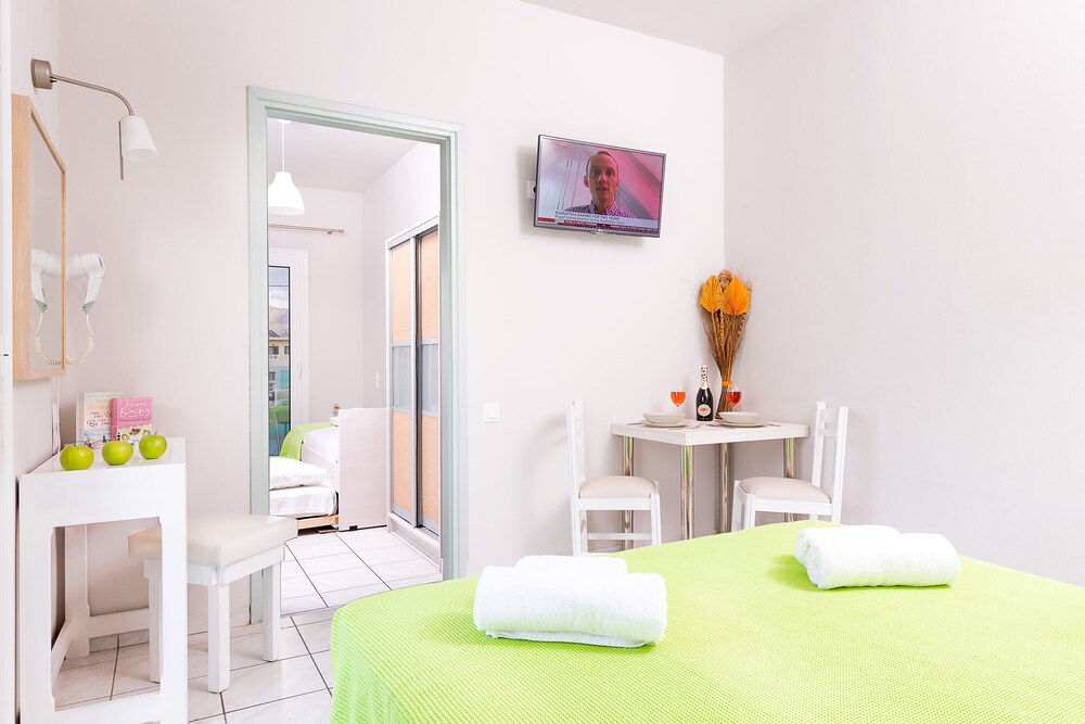 Studio - Guestroom