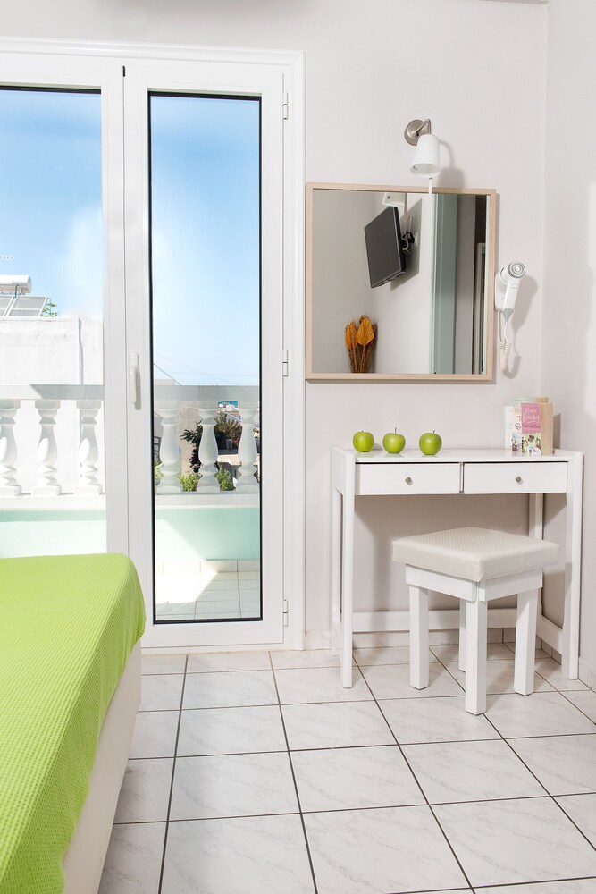 Studio - Guestroom View
