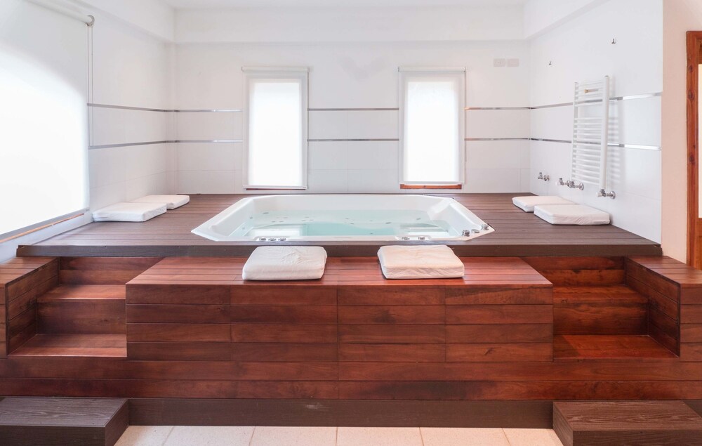 Bain à remous intérieur