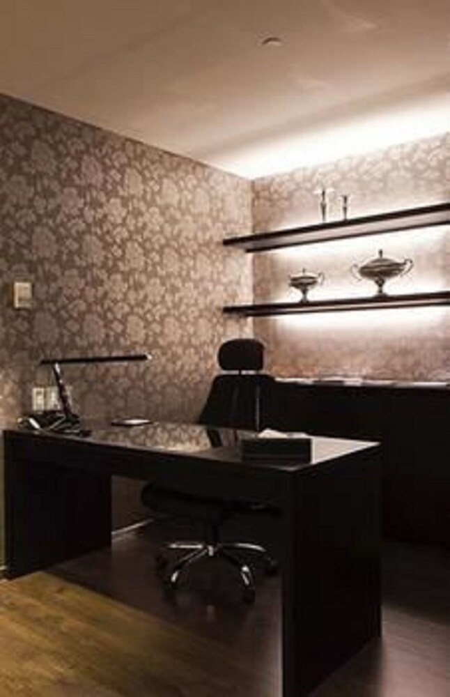 In-Room Business Center