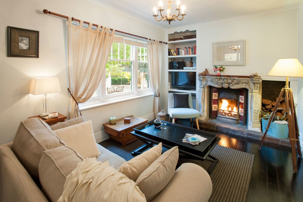 Gatehouse Cottage - Featured Image
