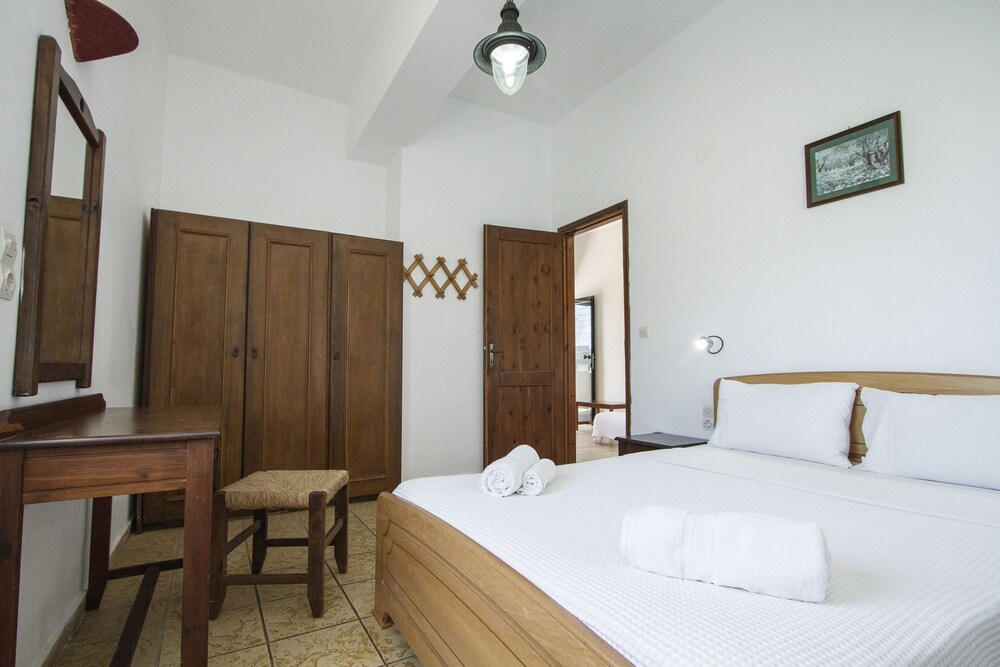 Apartment, 1 Bedroom, Partial Sea View, Ground Floor - Guestroom