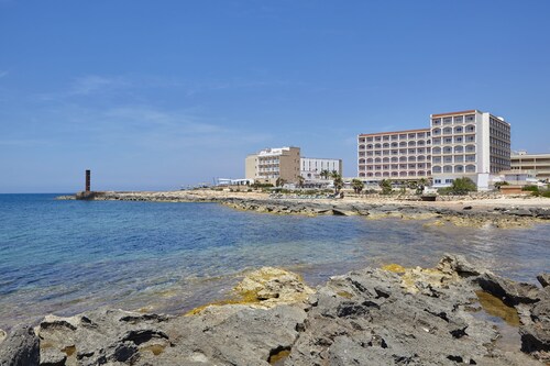 Universal Hotel Romantica