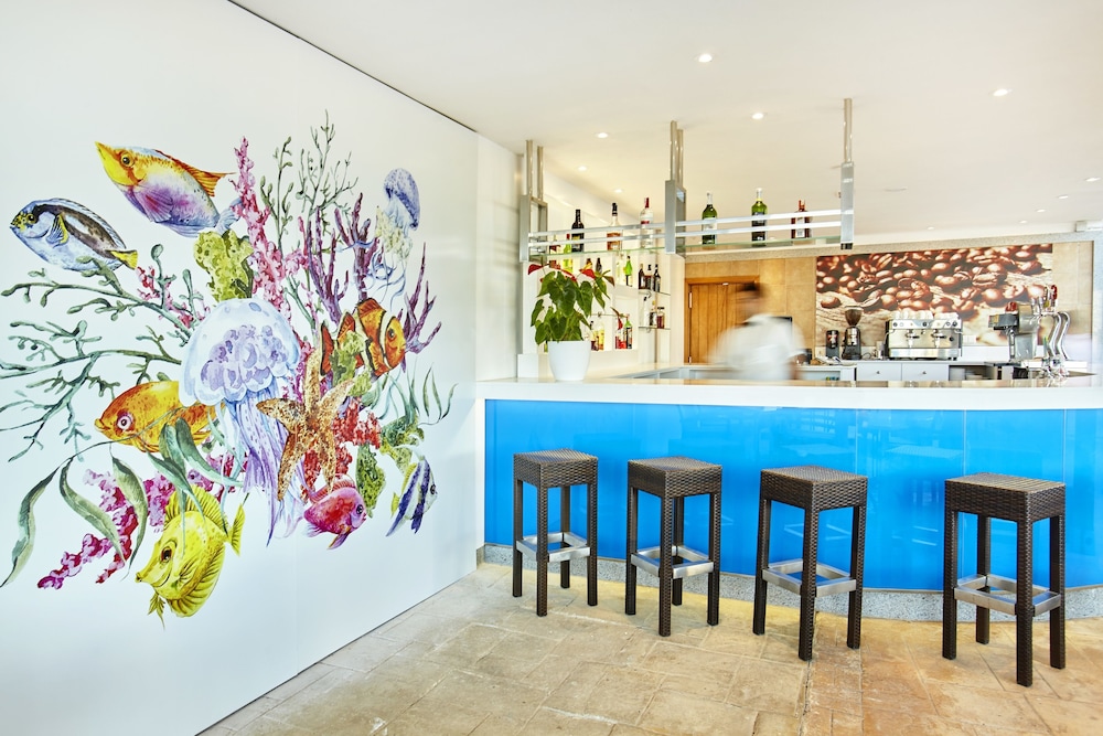 Poolbar