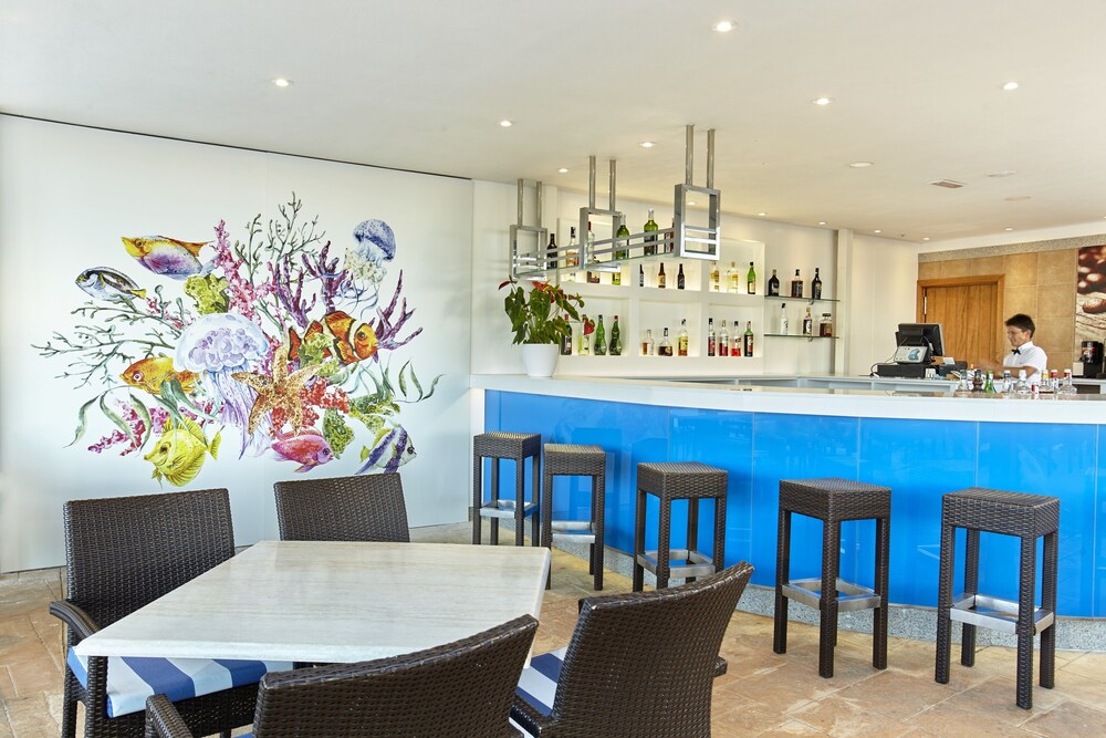 Poolbar