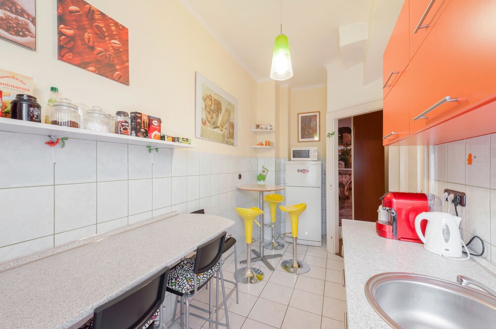 Apartment, 1 Bedroom - In-Room Kitchen
