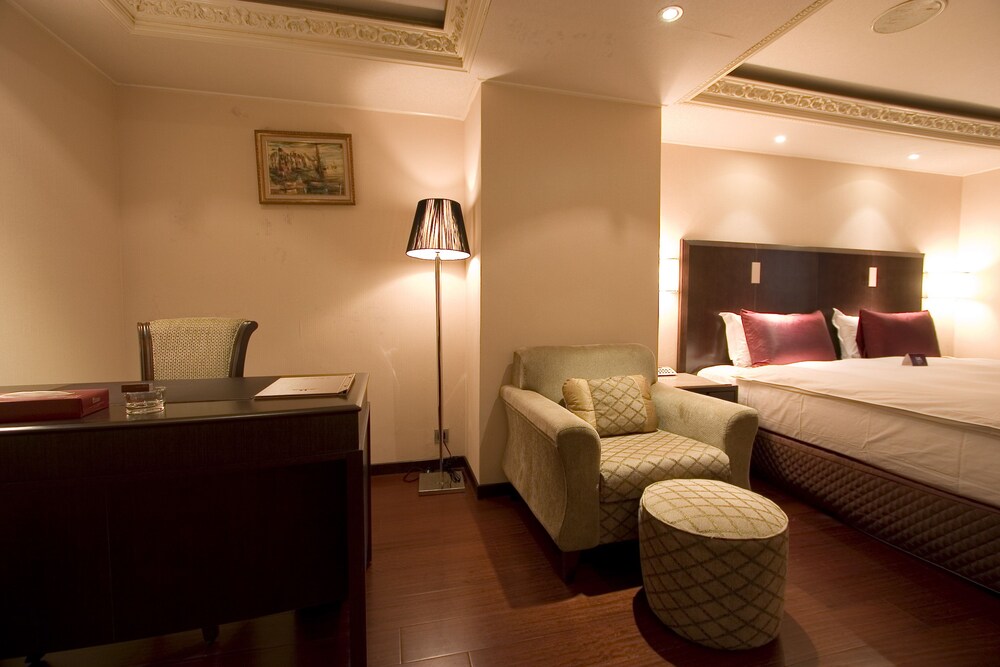 Guestroom