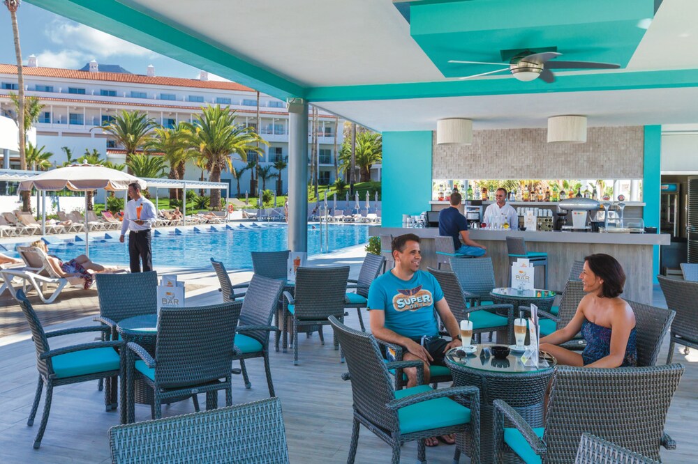 Hotel Lounge