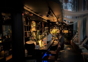 Hotel Bar