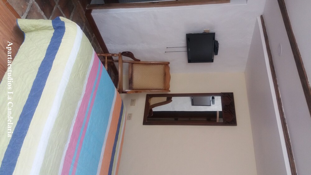 Standard Apartment - Guestroom