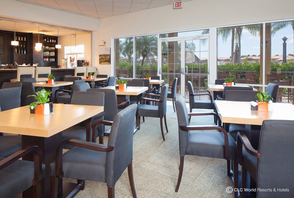 Food Court