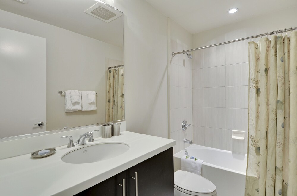 Apartment, 1 Bedroom - Bathroom