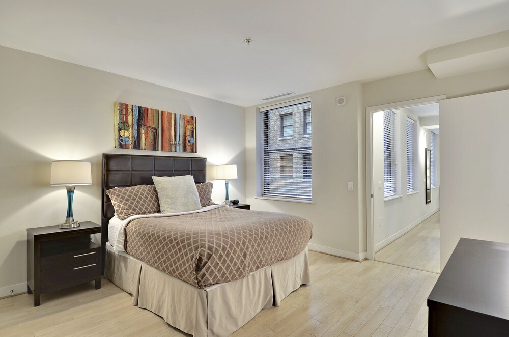 Studio Apartment - Guestroom