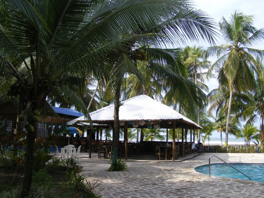 Food Court