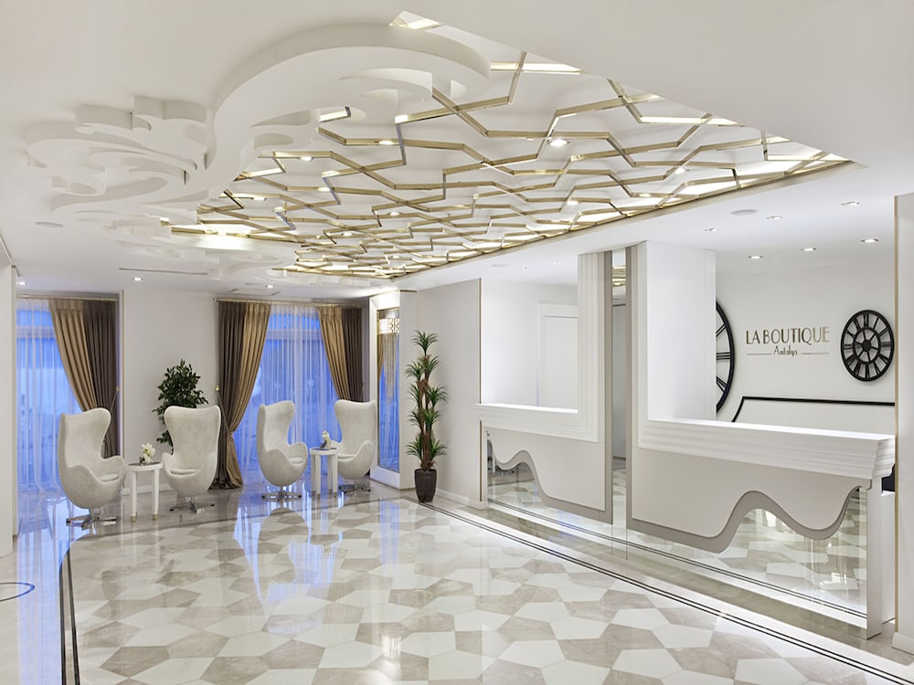 Concierge Desk