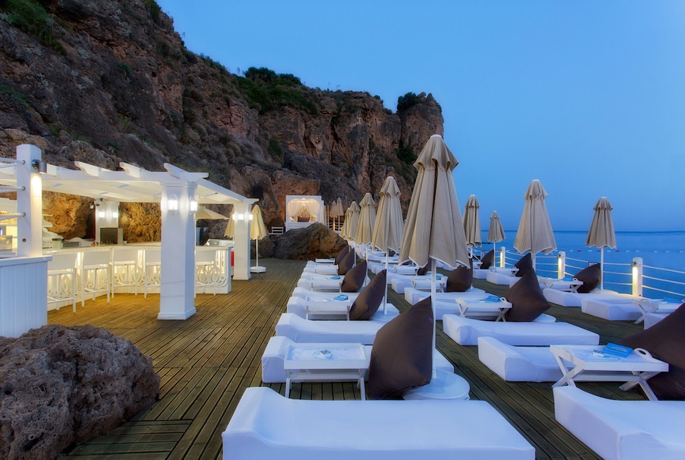 Sundeck