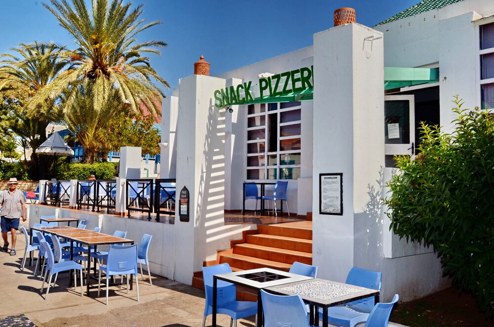 Snack Bar