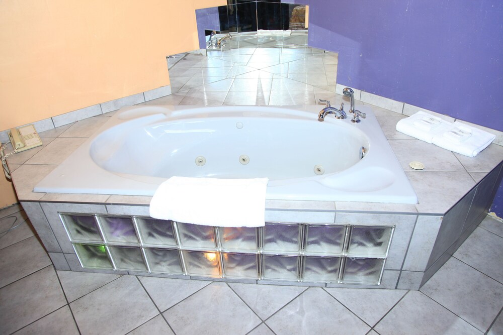 Jetted Tub