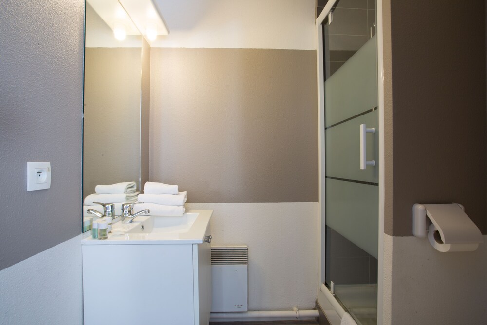 Studio, Kitchenette - Bathroom