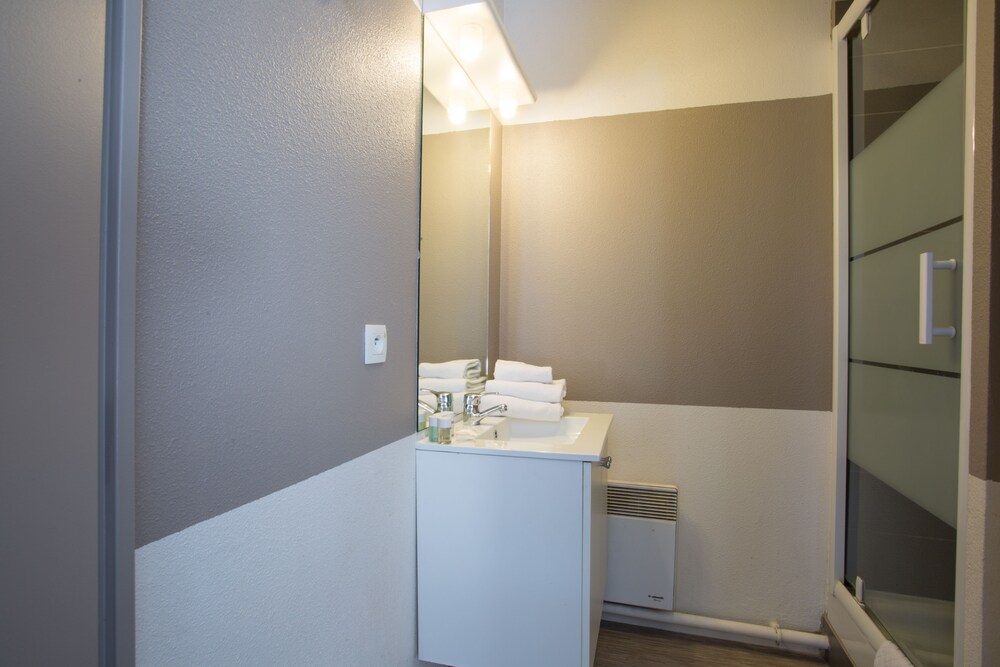 Studio, Kitchenette - Bathroom