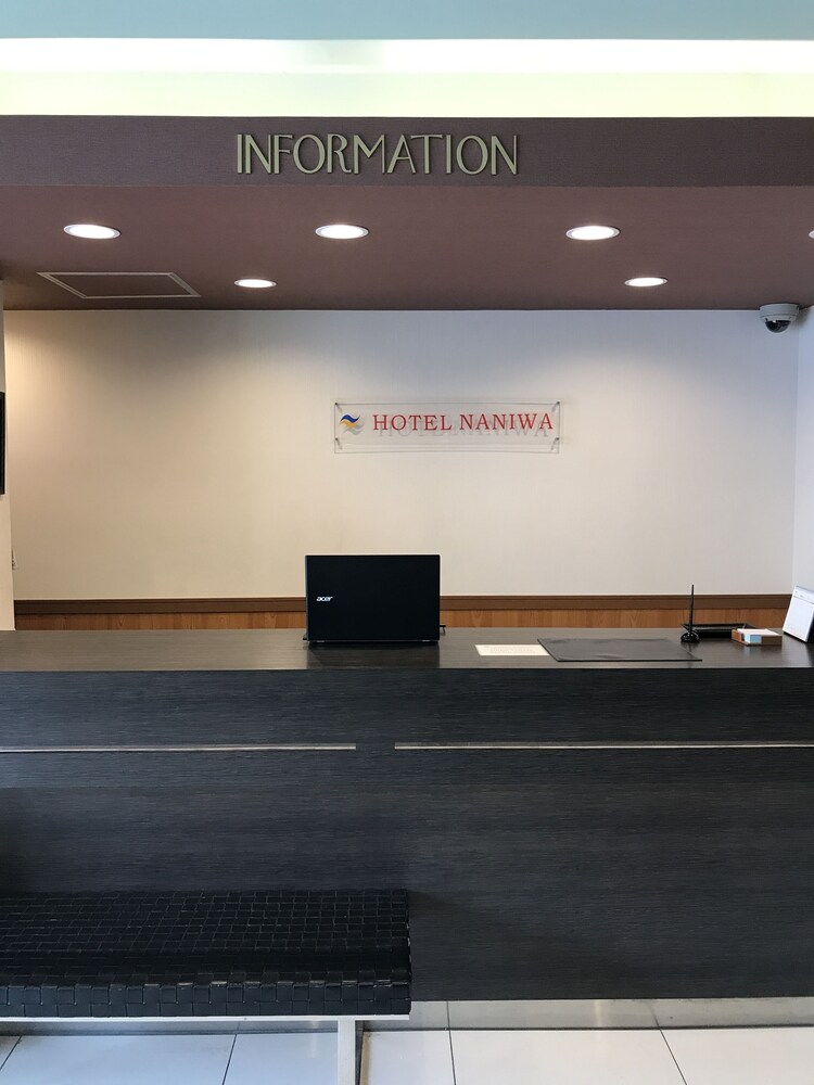 フロント