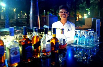 Hotel Bar