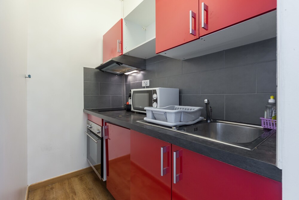 Standard Apartment, Kitchen - In-Room Kitchen