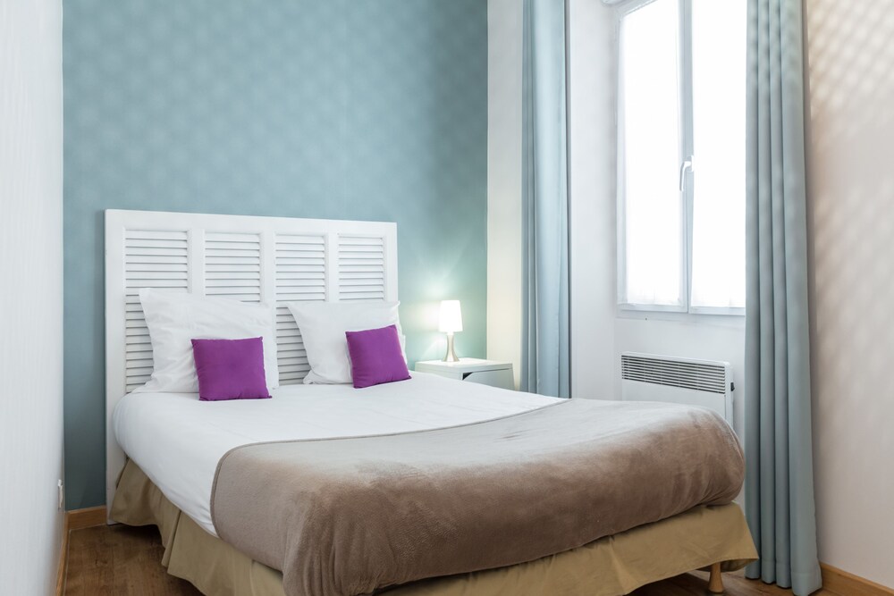 Superior Apartment, Kitchen - Guestroom
