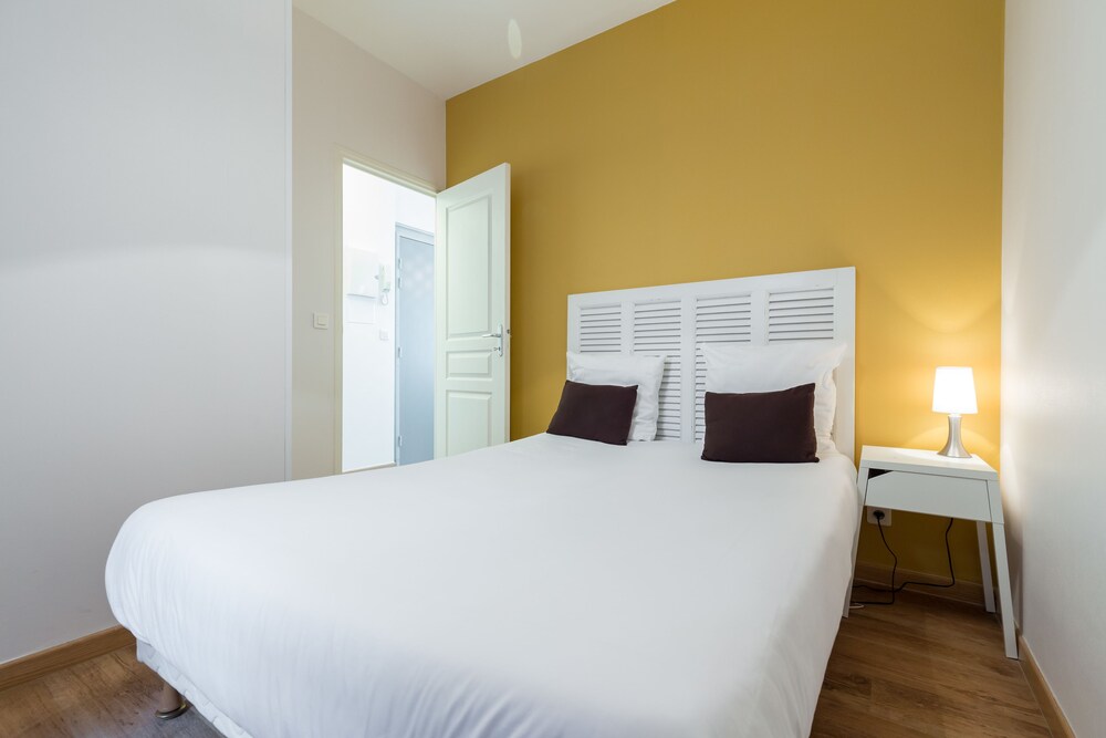 Standard Apartment, Kitchen - Guestroom