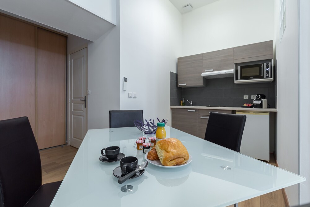 Apartment, Ground Floor (2 pièces) - In-Room Dining