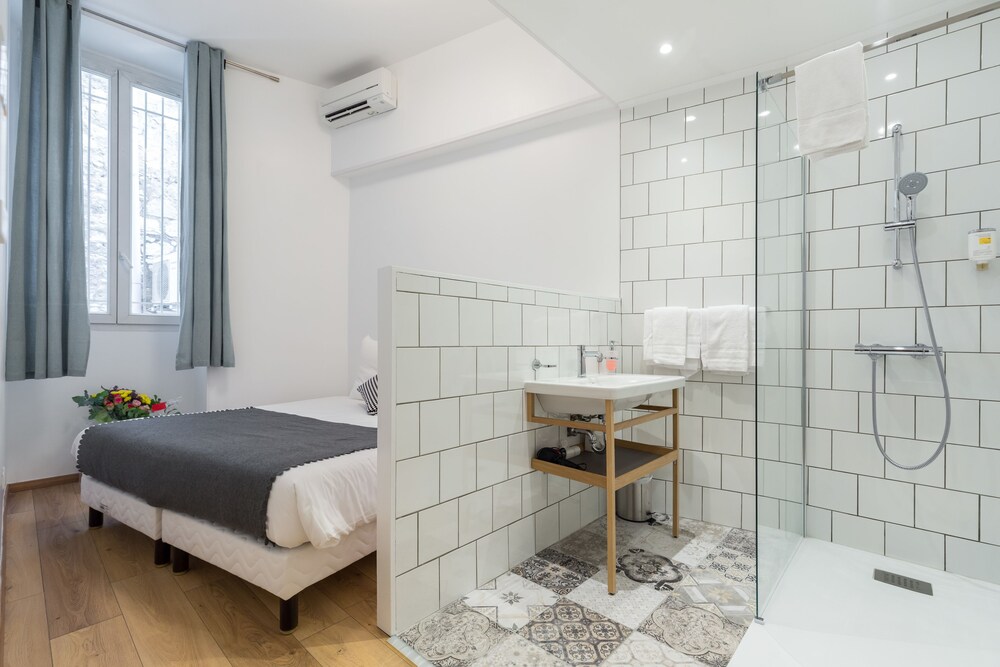 Apartment, Ground Floor (2 pièces) - Bathroom