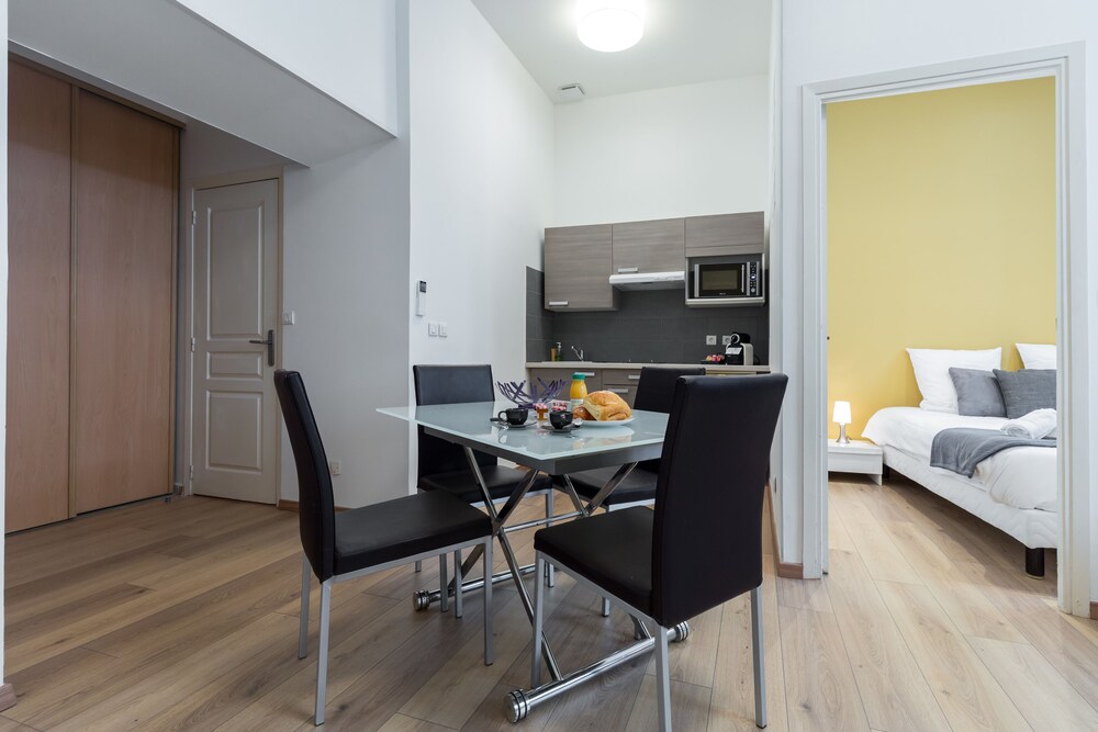 Apartment, Ground Floor (2 pièces) - In-Room Dining