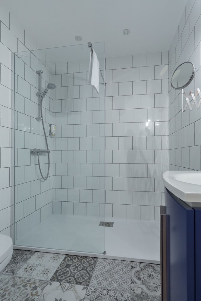 Apartment, Ground Floor (2 pièces) - Bathroom